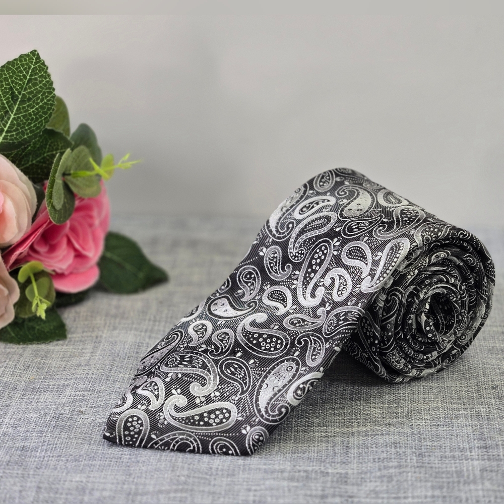 Ted Baker London Black Grey Paisley 100% Silk USA Men's‎ Neck Tie 58" x 3.5"